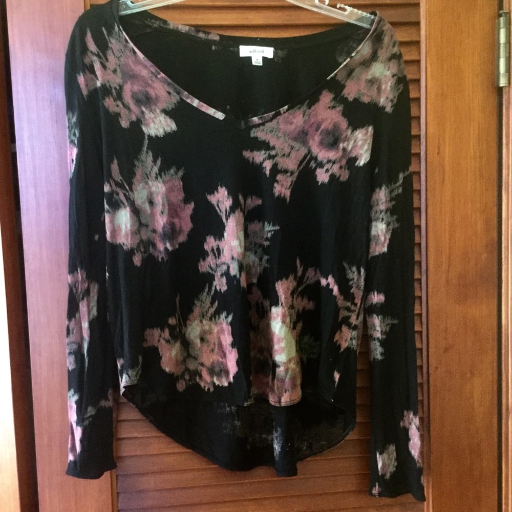 Long sleeved top by Wilfred